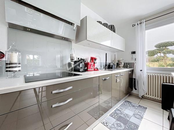 Plain-pied rénové de 124 m² avec jardin clos à Bessines