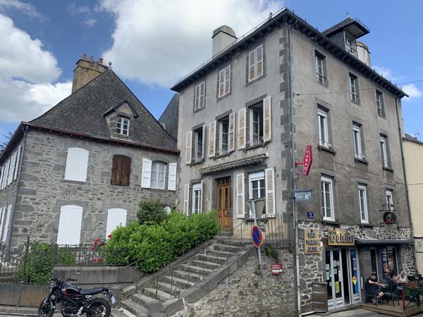 IMMEUBLE CENTRE VILLE Mauriac (15200)