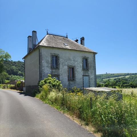 Belle maison bourgeoise Valette (15400)