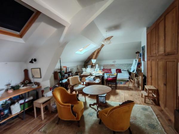 Maison  de maitre Pouillon  376 m2 Centre Village
