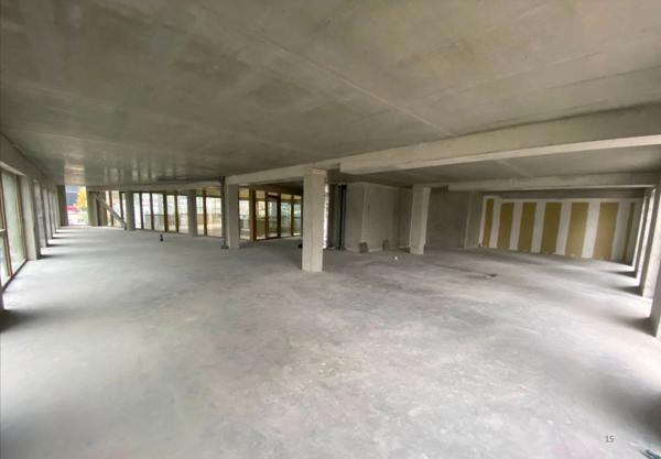 À VENDRE : Plateaux de bureaux de 295 m² au 1er étage avec terrasses au coeur du Technopole à Saint-Etienne