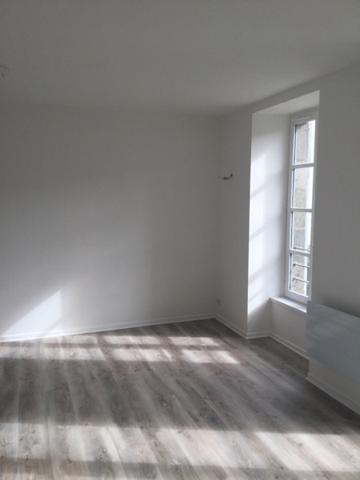 CENTRE VILLE APPARTEMENT 3 PIECES - 15000 AURILLAC