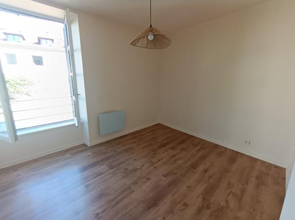 CENTRE VILLE APPARTEMENT 3 PIECES - 15000 AURILLAC