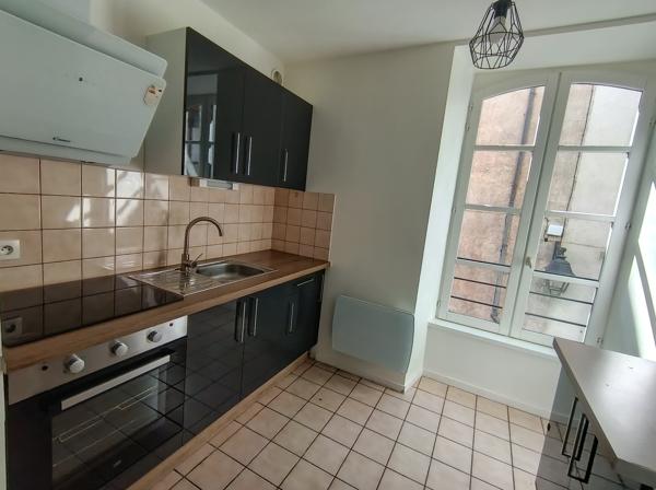 CENTRE VILLE APPARTEMENT 3 PIECES - 15000 AURILLAC