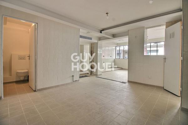 Local d'activité Paris 57.46 m2