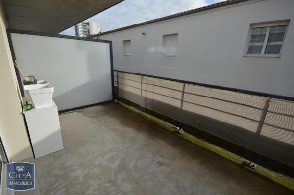 Appartement à louer 1 pièce 32.1m² Cholet (49300)