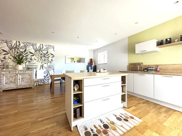 Maison mitoyenne sans jardin, au calme dans une impasse, 3 chambres