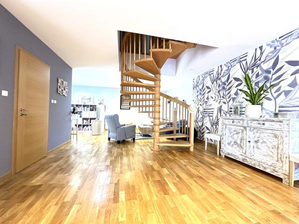 Maison mitoyenne sans jardin, au calme dans une impasse, 3 chambres