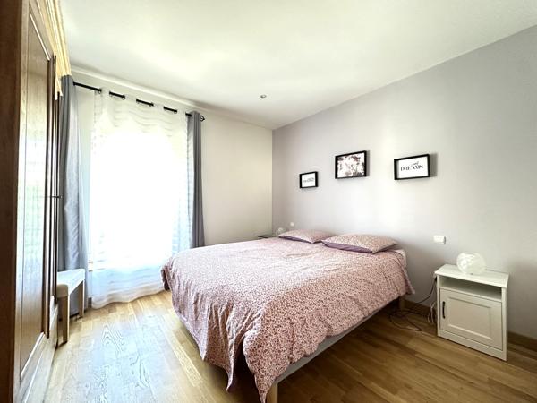 Maison mitoyenne sans jardin, au calme dans une impasse, 3 chambres