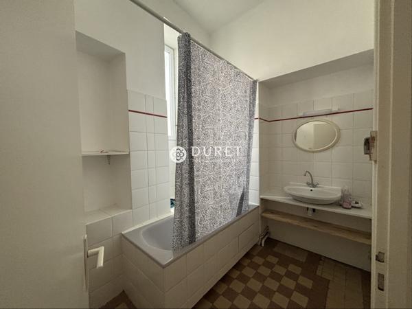 APPARTEMENT T3 EN DUPLEX A LOEUR - CENTRE VALLET