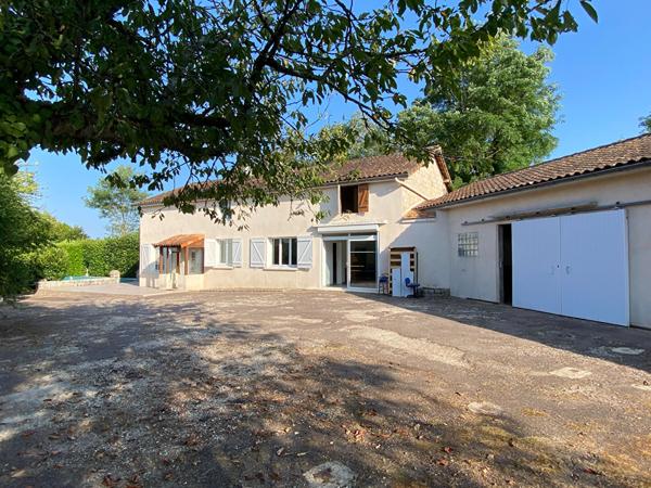 MAISON DE VILLAGE AVEC GITE ET PISCINE ! Bussiere badil