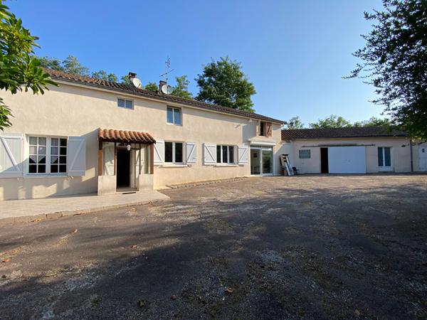 MAISON DE VILLAGE AVEC GITE ET PISCINE ! Bussiere badil