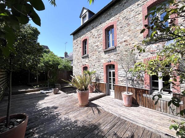 Maison de caractère centre-ville Vitré 110m²