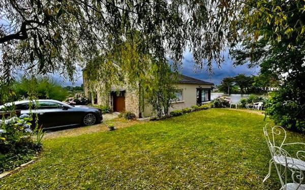 Maison à vendre    4 pièces •  Noyalo