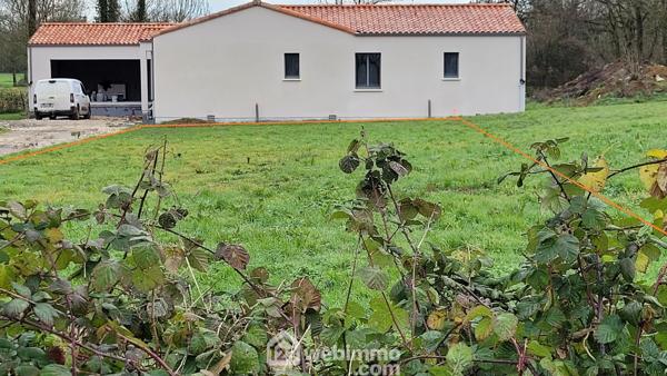 Terrain constructible 495 m² à La Jonchère 85540