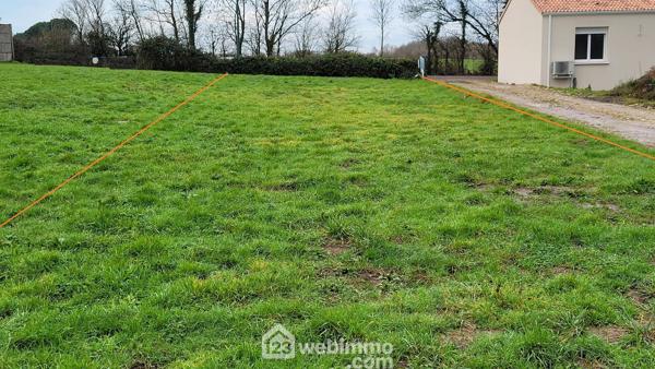 Terrain constructible 495 m² à La Jonchère 85540