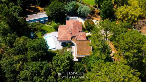 Entre étang et océan, une villa d’exception