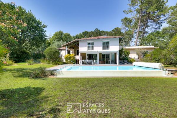 Entre étang et océan, une villa d’exception