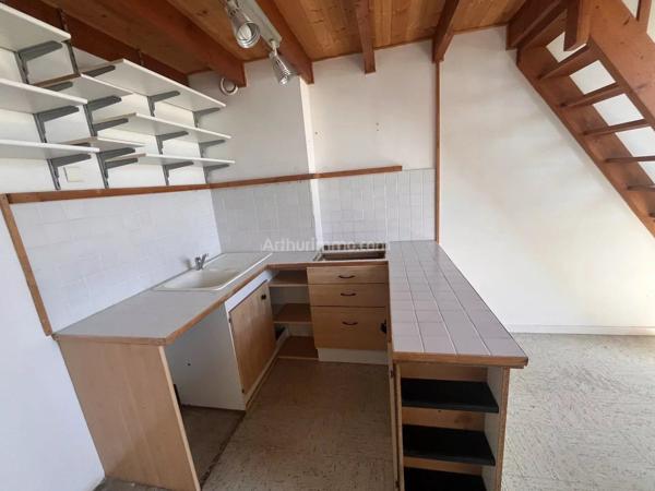 Vente                                                      Appartement
                        
                     2 pièces                                         à Melesse