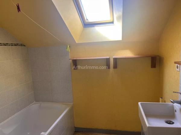 Vente                                                      Appartement
                        
                     2 pièces                                         à Melesse