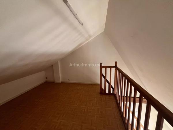 Vente                                                      Appartement
                        
                     2 pièces                                         à Melesse