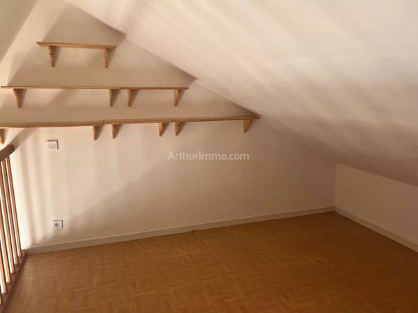 Vente                                                      Appartement
                        
                     2 pièces                                         à Melesse