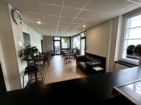 Mur commerce OU possiblité d'appartement 66m2