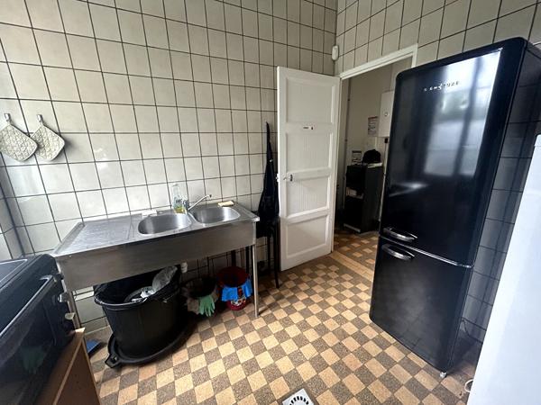 Mur commerce OU possiblité d'appartement 66m2