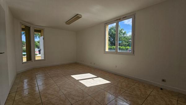 Rouffiac Tolosan, local professionnel 105 m2