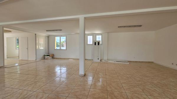 Rouffiac Tolosan, local professionnel 105 m2