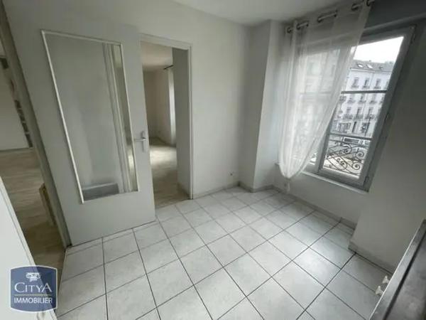 Appartement à louer 2 pièces 46.69m²