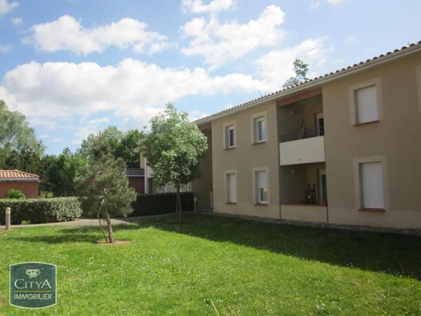 Appartement à louer 2 pièces 47.62m² Caussade (82300)