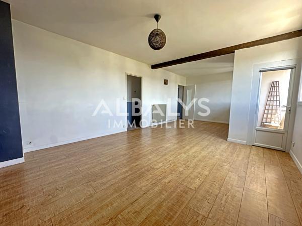 Appartement 5 pièce(s) 2 chambre(s) 75 m²