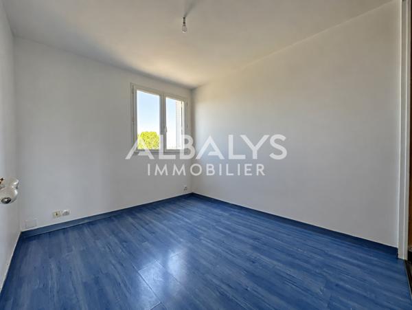 Appartement 5 pièce(s) 2 chambre(s) 75 m²
