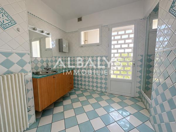 Appartement 5 pièce(s) 2 chambre(s) 75 m²