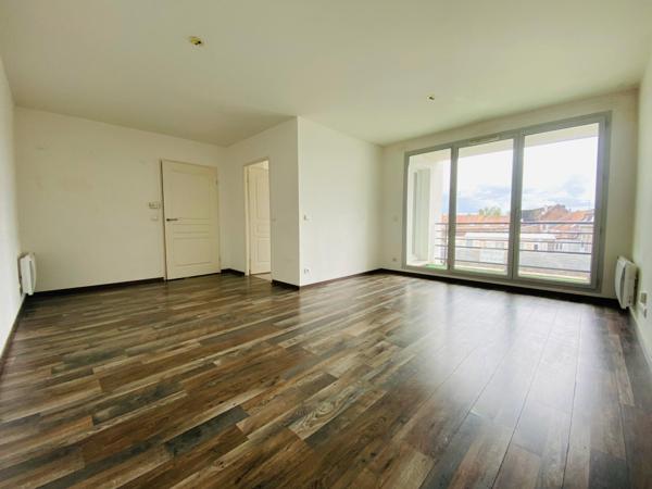 Belle opportunité ! Appartement T3 avec loggia, parking, proche tramway et pôle santé Clinique Victoire