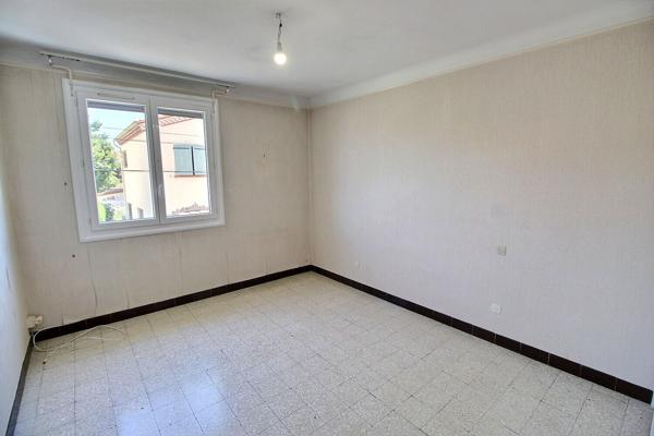 Spécial Investisseur - Ensemble immobilier de charme avec dépendances à rénover - Proche Lac de Villeneuve-de-la-Raho