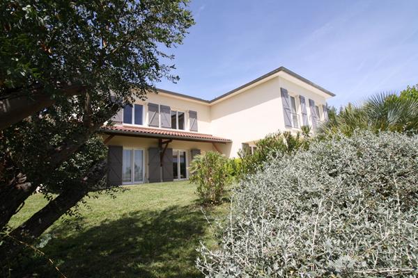 Montauban : Villa avec point de vue sur pyrénées, 5chambres 261 m2