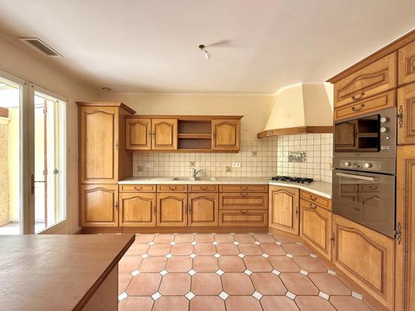 Maison individuelle - Plain-pied - 3 Chambres - Garage - 83780 Flayosc - Réf 85614630