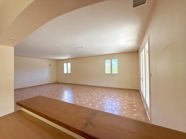 Maison individuelle - Plain-pied - 3 Chambres - Garage - 83780 Flayosc - Réf 85614630