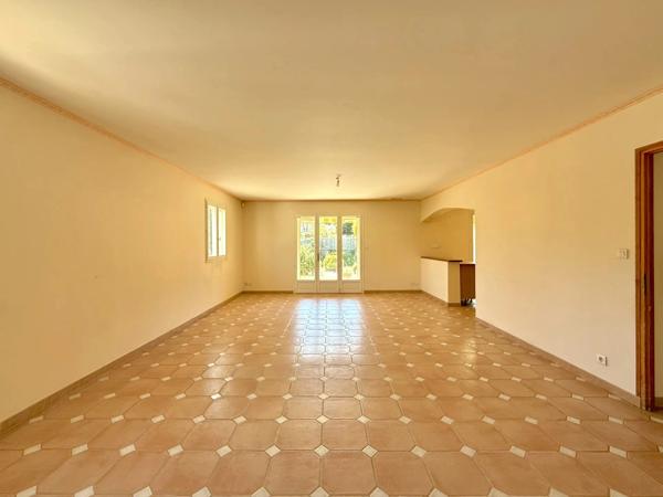 Maison individuelle - Plain-pied - 3 Chambres - Garage - 83780 Flayosc - Réf 85614630
