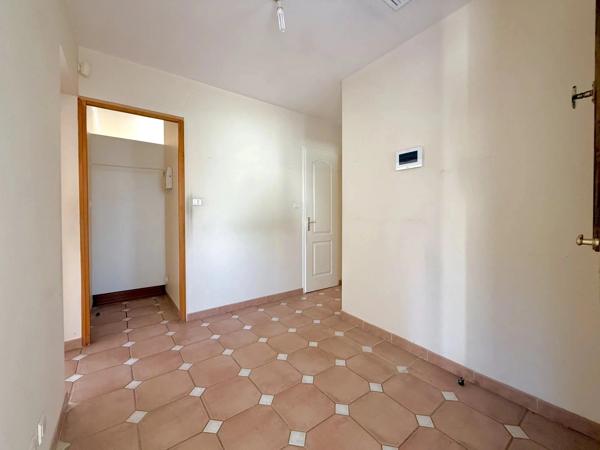 Maison individuelle - Plain-pied - 3 Chambres - Garage - 83780 Flayosc - Réf 85614630