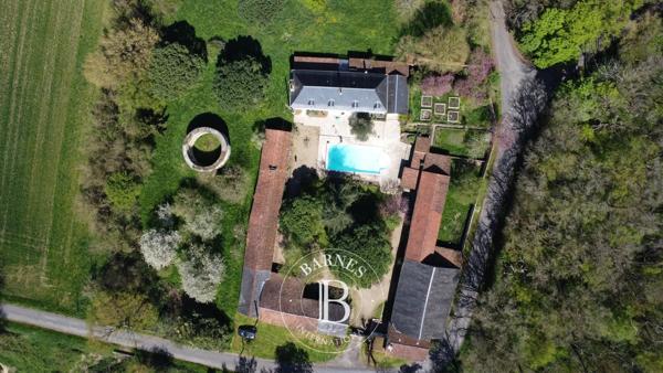 Poitiers, Manoir 8 Chambres -  336 m² à vendre