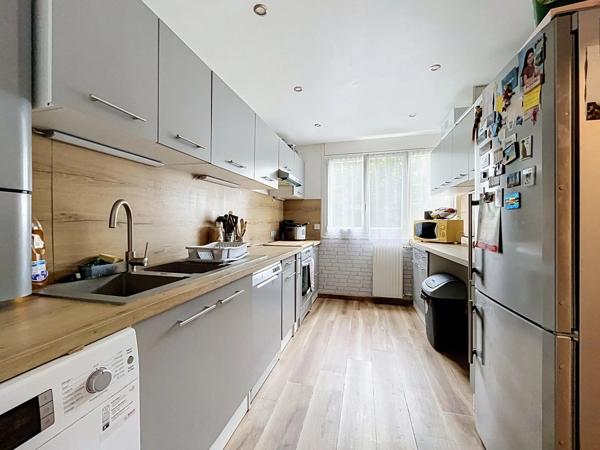 Vente                                                      Appartement
                        
                     3 pièces                      67 m2                     à Boissy-Saint-Léger