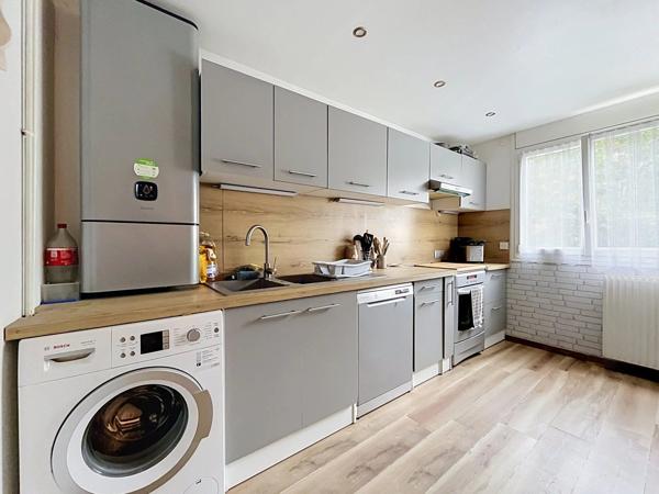 Vente                                                      Appartement
                        
                     3 pièces                      67 m2                     à Boissy-Saint-Léger