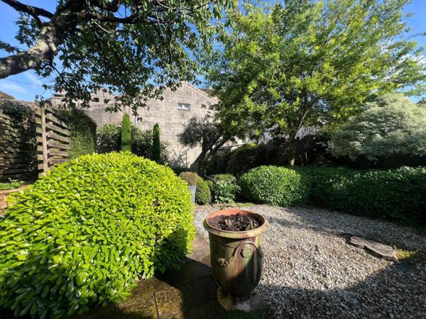 Maison rénovée de 245m² avec jardin à Tonneins – Centre-ville
