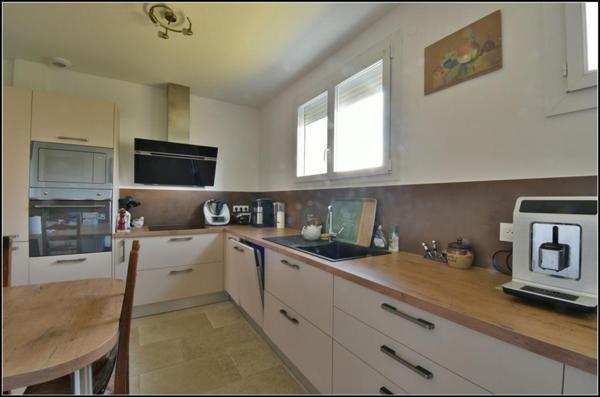 Maison de plain-pied rénovée ? 98 m² habitables ? Environnement calme