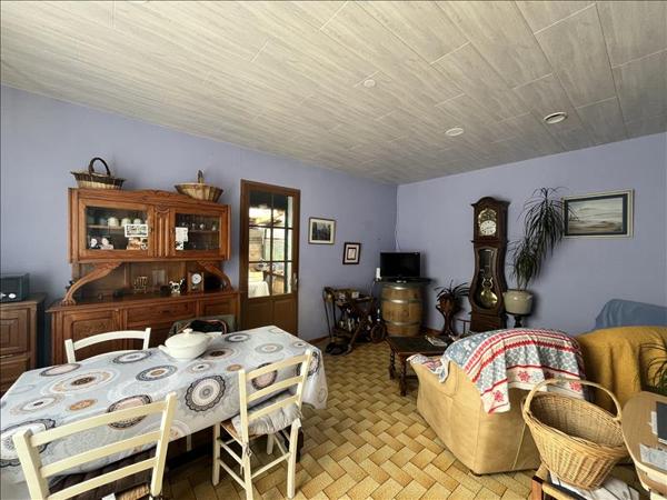 Maison à vendre |  Saint-Barthélemy-de-Bellegarde |  3 pièces | 85 m²