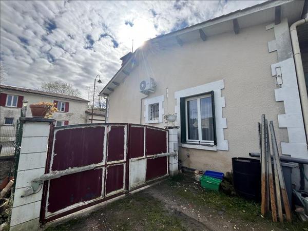 Maison à vendre |  Saint-Barthélemy-de-Bellegarde |  3 pièces | 85 m²