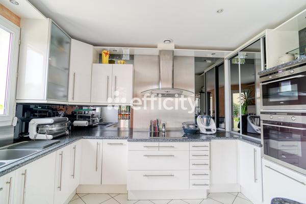 Maison 6 pièces - 137 m² Exclusivité efficity